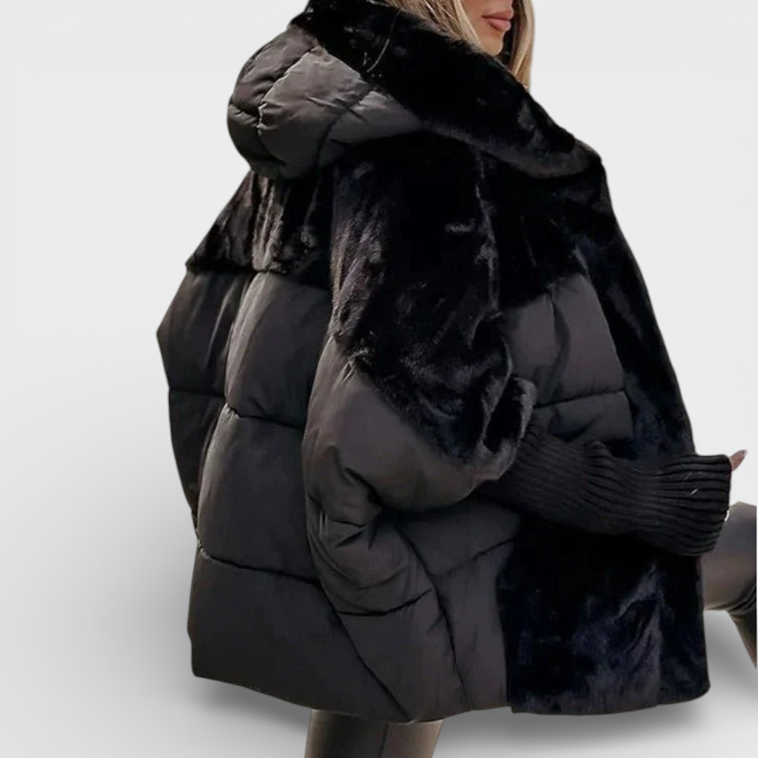 Francisca - Casaco de Pelo com Capuz