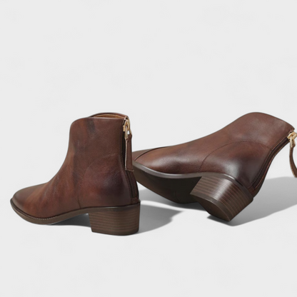 Camila - Bota Clássica de Couro