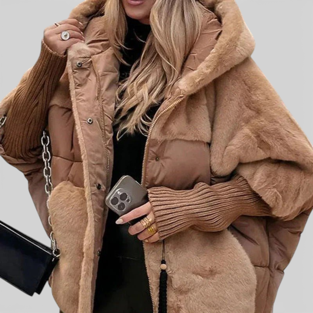 Francisca - Casaco de Pelo com Capuz