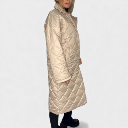 Ema - Casaco de Glamour Urbano